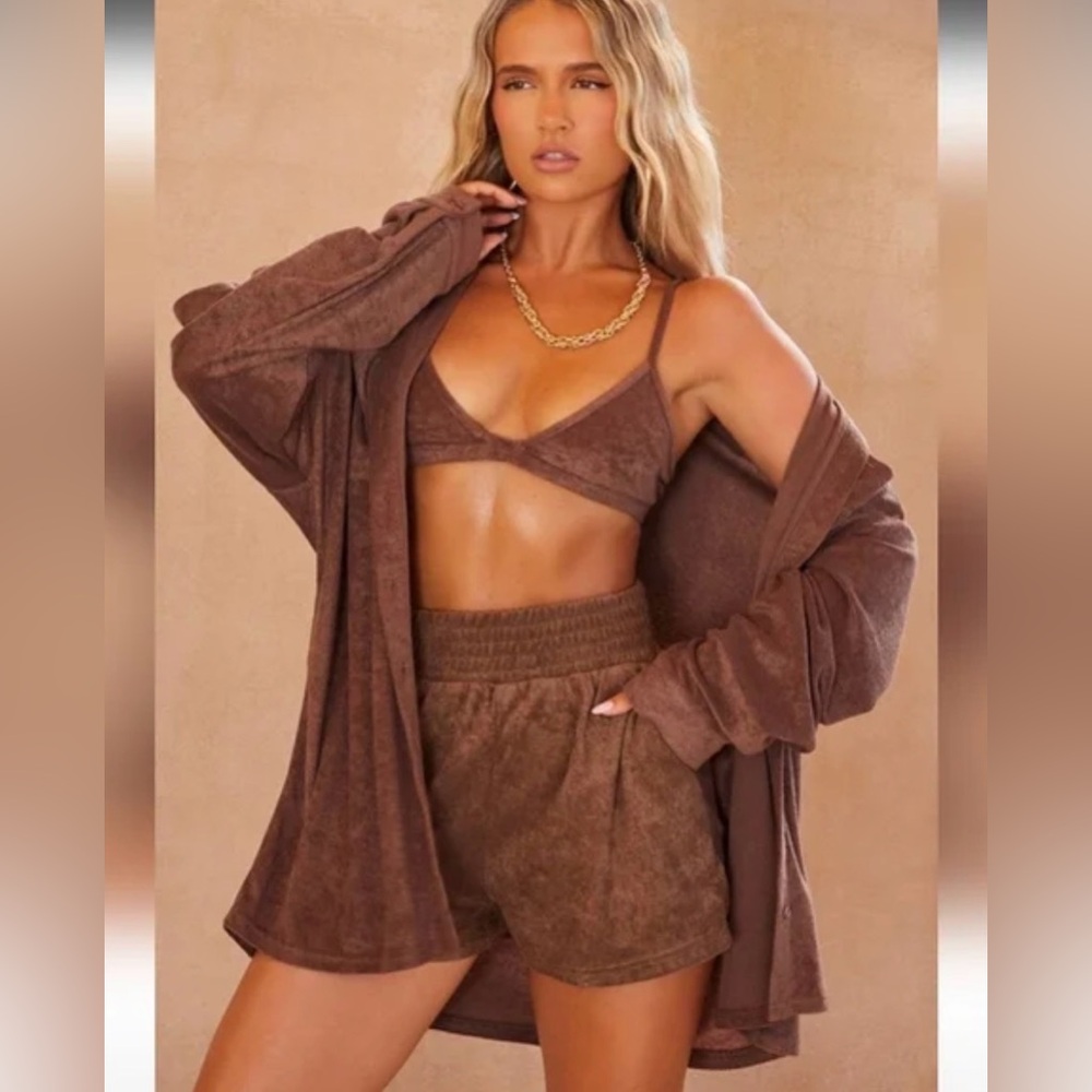 NWT PrettyLittleThing Brown Towelling Beach Shorts, size 4 (S)